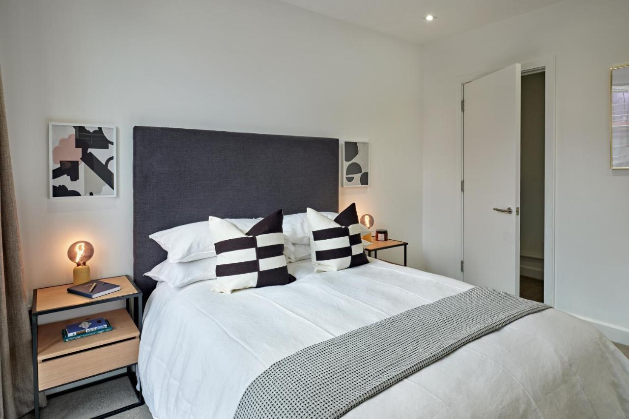 Media By Charles Hope Apartamento *